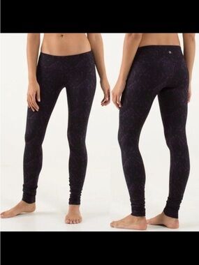 Lululemon Wunder Under size 8 Zinfandel floral stripe